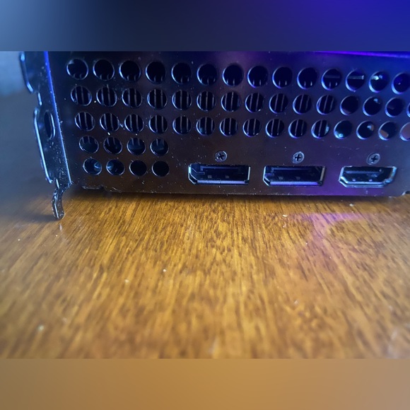 AMD Radeon Rx5500 4gb - Picture 2 of 4